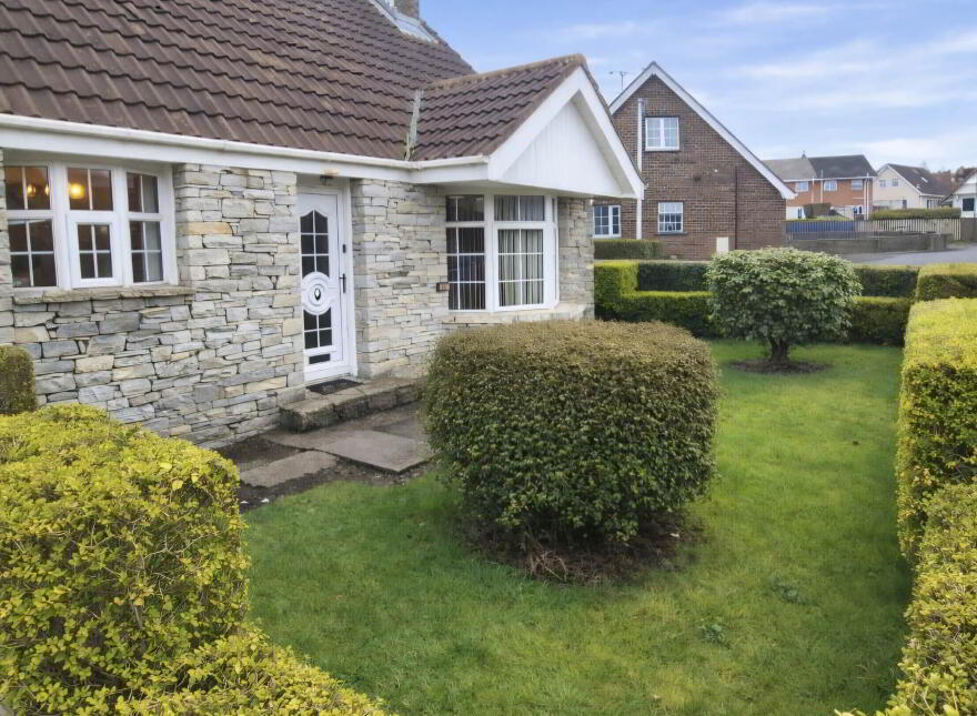 21 Strangford Park, Foyle Springs, Derry, BT48 0JW