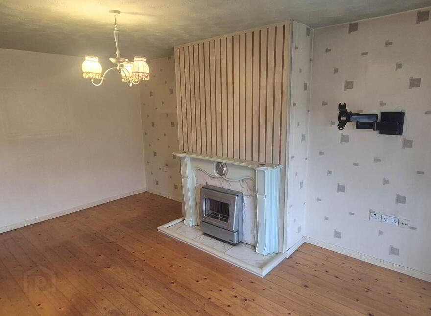 21 Strangford Park, Foyle Springs, Derry, BT48 0JW