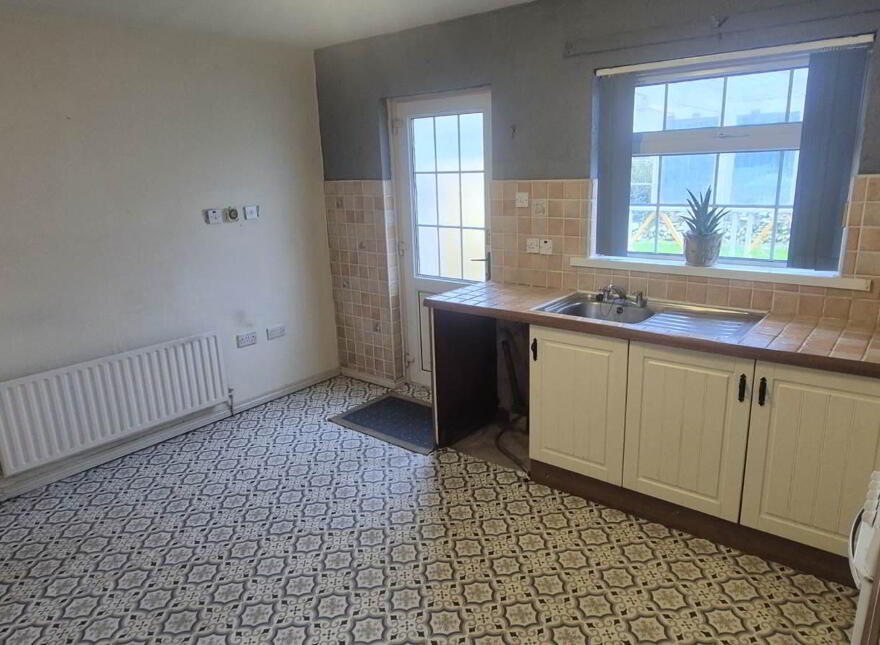 21 Strangford Park, Foyle Springs, Derry, BT48 0JW