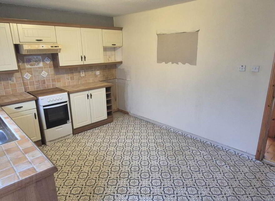 21 Strangford Park, Foyle Springs, Derry, BT48 0JW