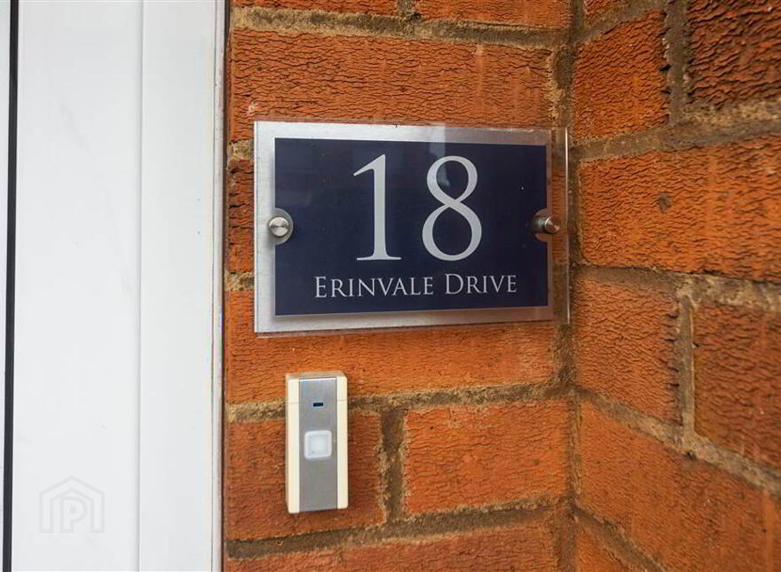 18 Erinvale Drive, Finaghy, Belfast, BT10 0GE