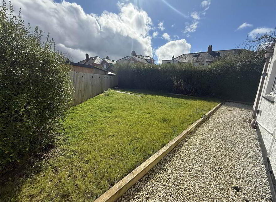 10 Lille Park, Belfast, BT10 0LR