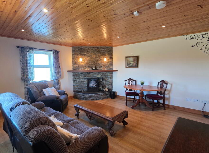 Shepperton, Shreelane, Skibbereen, P81AC86