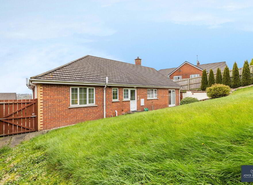 10 Oakridge, Banbridge, BT32 4RT