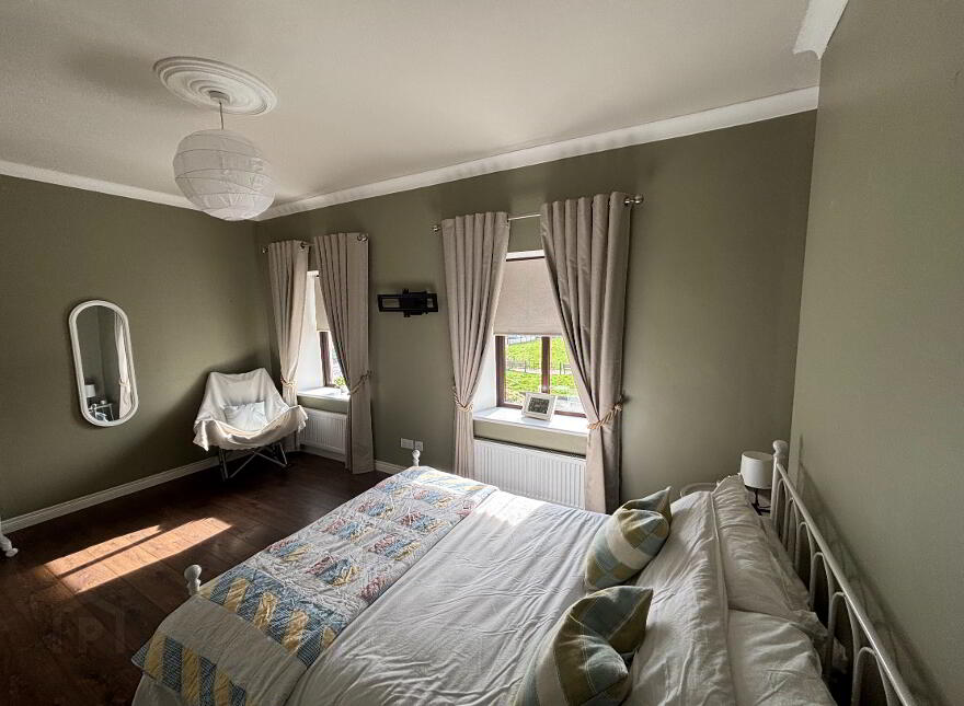 6 Charlemont Square North, Bessbrook, Newry, BT35 7AE