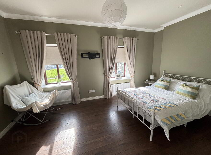 6 Charlemont Square North, Bessbrook, Newry, BT35 7AE