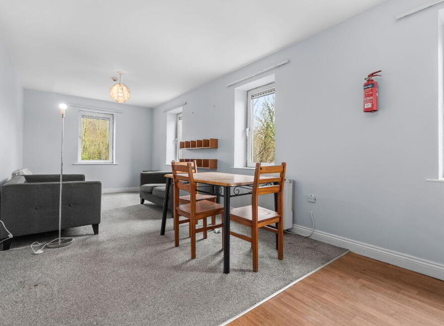 2 Castlewood, Bridge Street, Mallow, P51X079