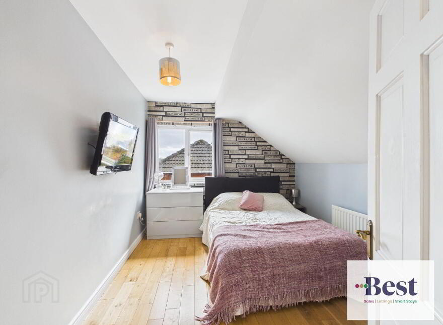 8 Chestnut Way, Larne, BT40 2SE