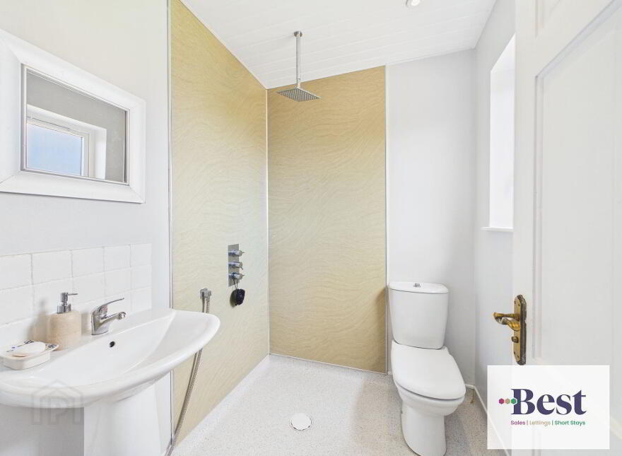 8 Chestnut Way, Larne, BT40 2SE