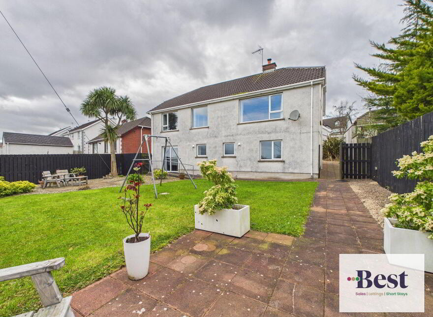 8 Chestnut Way, Larne, BT40 2SE