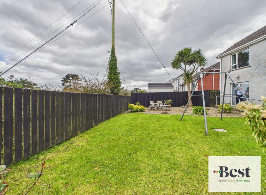 8 Chestnut Way, Larne, BT40 2SE