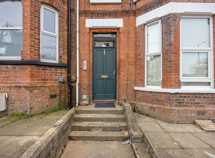 Apt 3, 27 Camden Street, Belfast, BT9 6AT