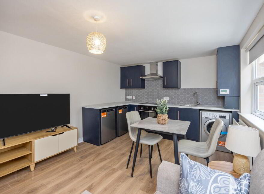 Apt 3, 27 Camden Street, Belfast, BT9 6AT