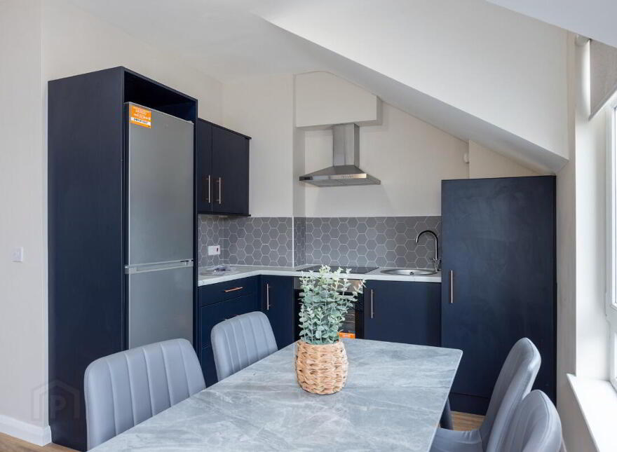 Apt 6, 27 Camden Street, Belfast, BT9 6AT