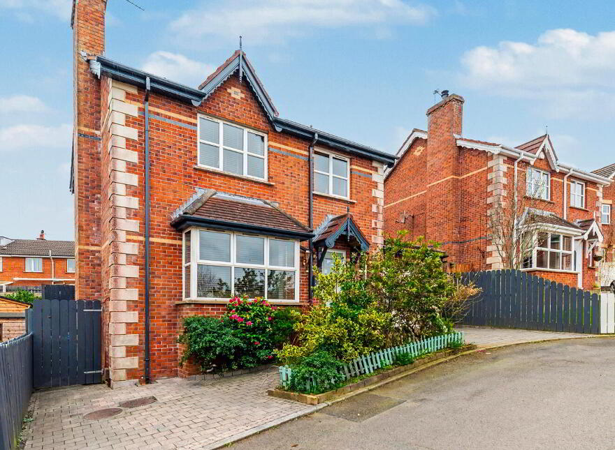 10 Whitethorn Mews, Newtownards, BT23 8WU