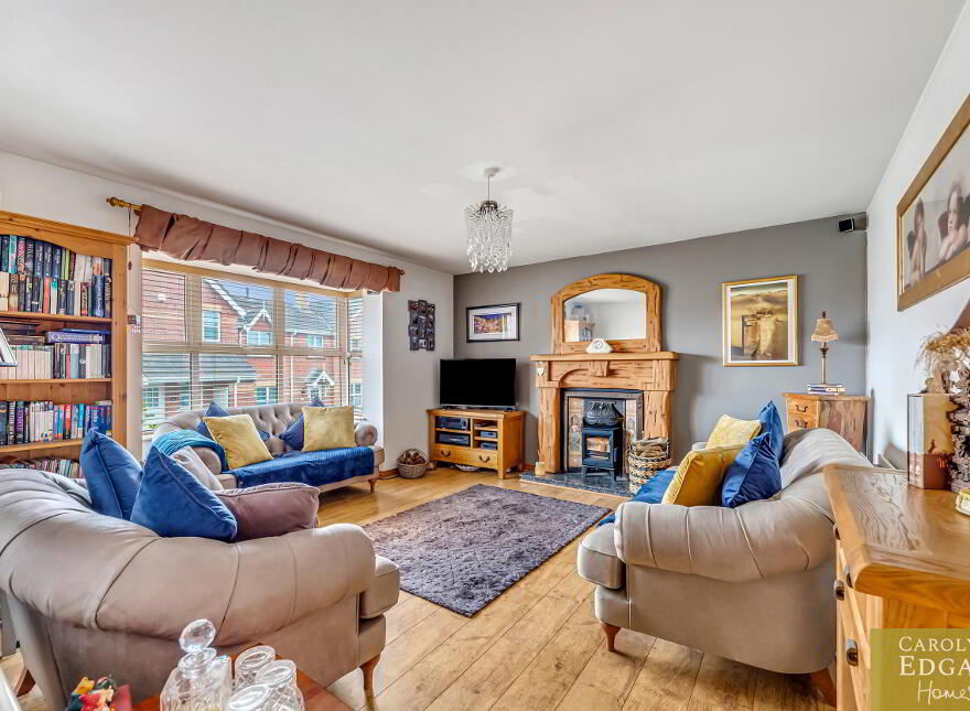 10 Whitethorn Mews, Newtownards, BT23 8WU