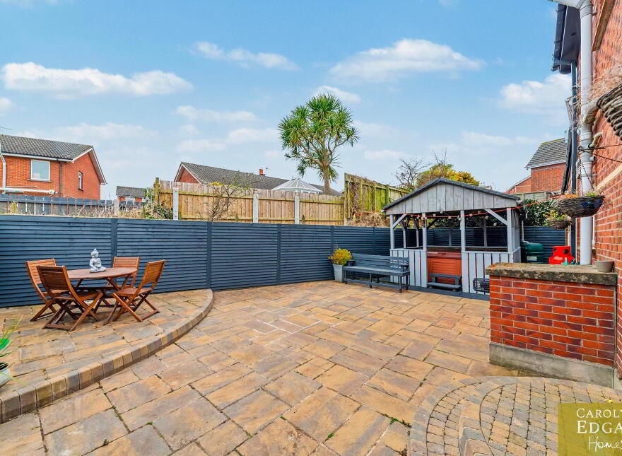 10 Whitethorn Mews, Newtownards, BT23 8WU