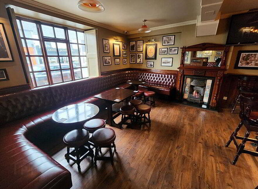 The Irish Harp, Irish Street, Ardee