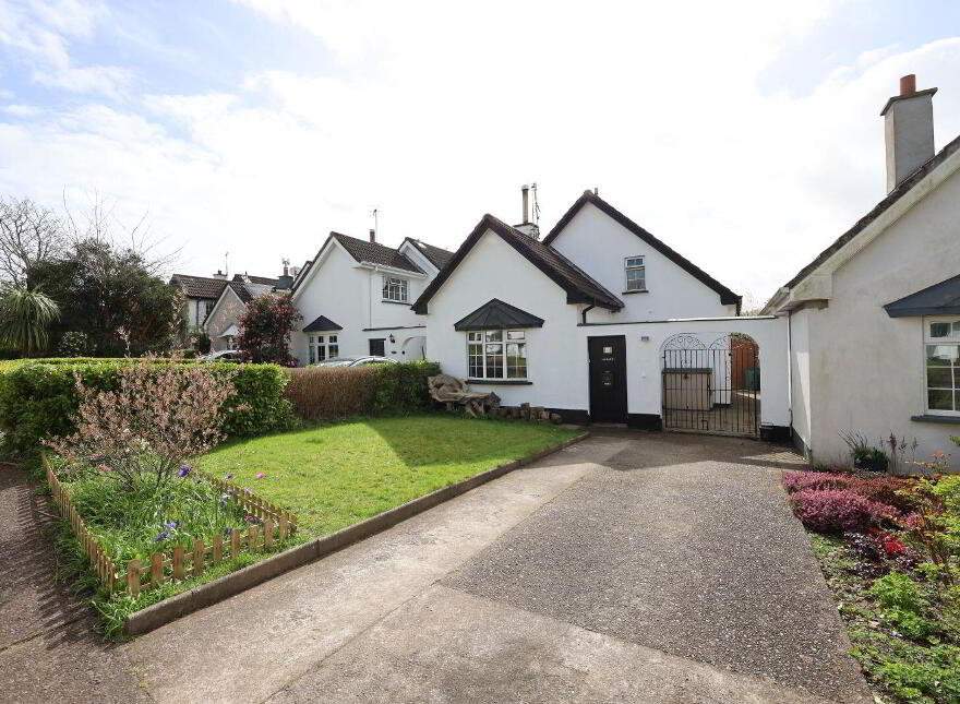 Albany, 11 The Grove, Waterpark, Carrigaline, P43XE42