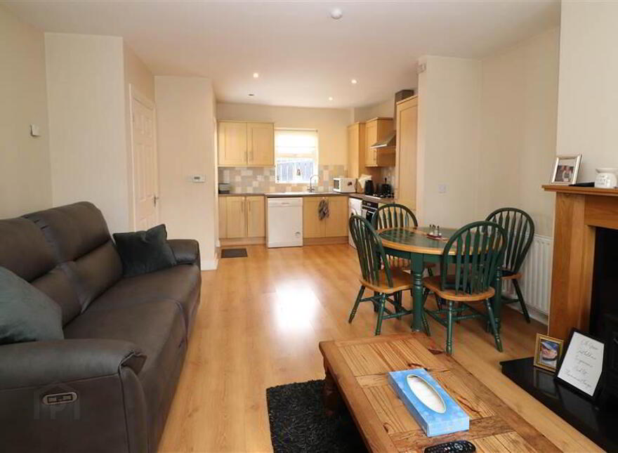 1 Warren Gardens Mews, Warren Gardens, Lisburn, BT28 1GY
