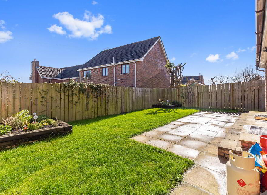 8 Kenilworth Avenue, Lisburn, BT28 3UG