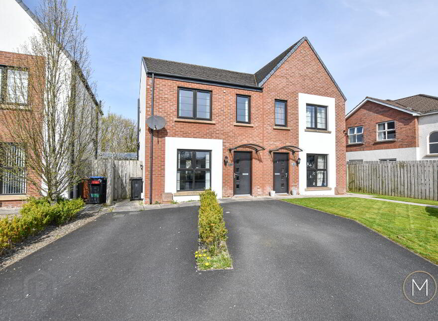 17 Bedford Meadows, Antrim, BT41 1AE