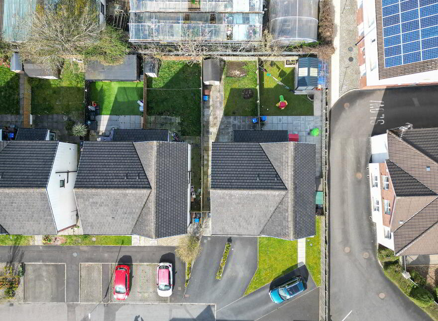 17 Bedford Meadows, Antrim, BT41 1AE