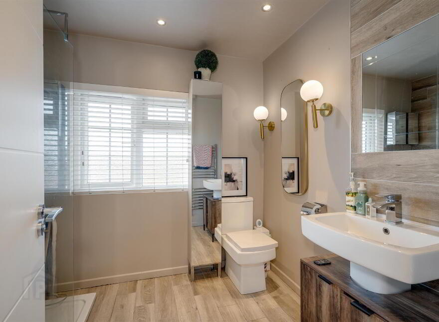 30 Hanwood Heights, Dundonald, Belfast, BT16 1XU