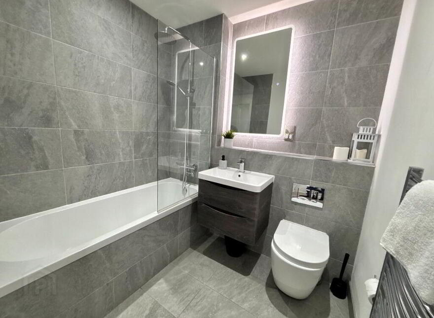 221 Coyles Place, Belfast, BT7 1FD