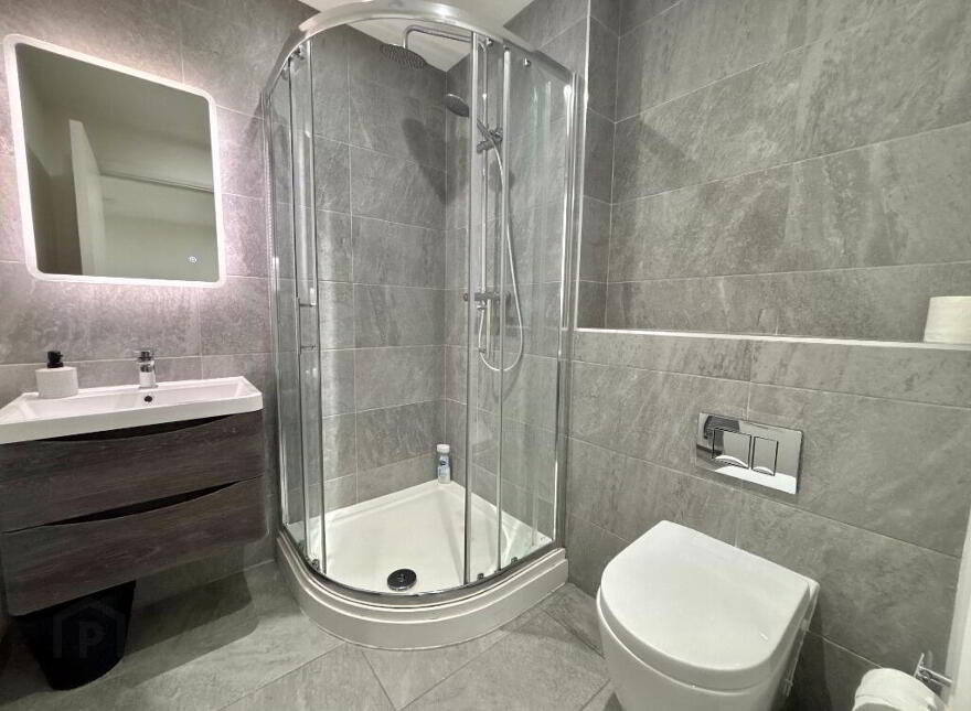 221 Coyles Place, Belfast, BT7 1FD