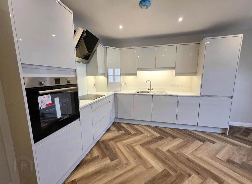 39A Benson Street, Lisburn, BT28 2AA