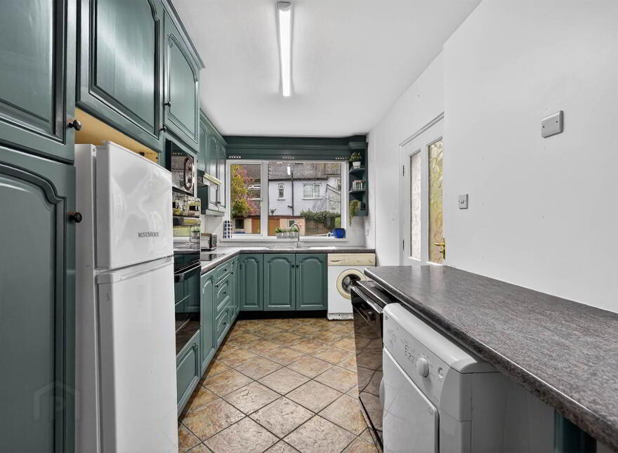 25 Lucerne Parade, Stranmillis, Belfast, BT9 5FT