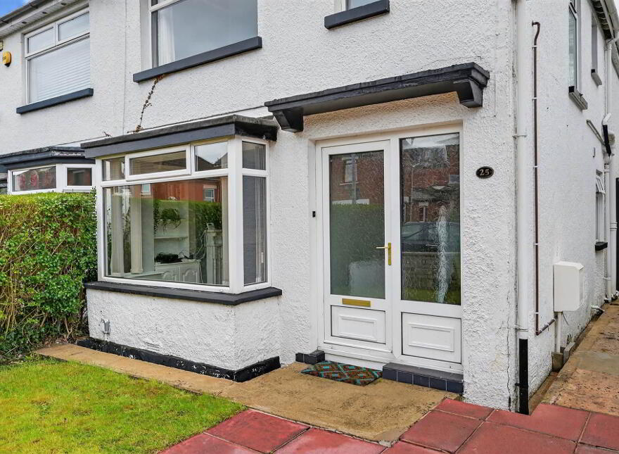 25 Lucerne Parade, Stranmillis, Belfast, BT9 5FT