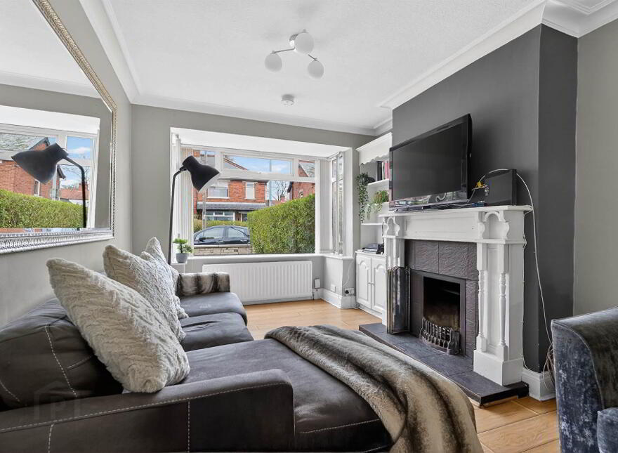 25 Lucerne Parade, Stranmillis, Belfast, BT9 5FT