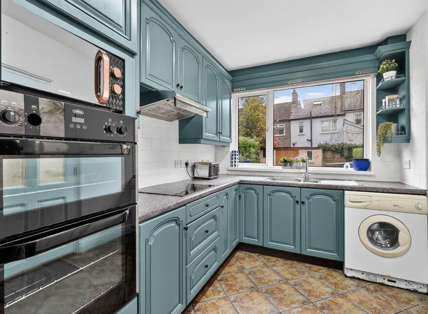 25 Lucerne Parade, Stranmillis, Belfast, BT9 5FT