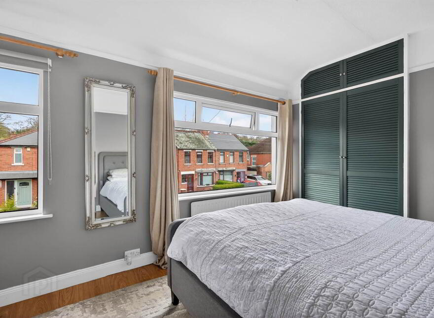 25 Lucerne Parade, Stranmillis, Belfast, BT9 5FT