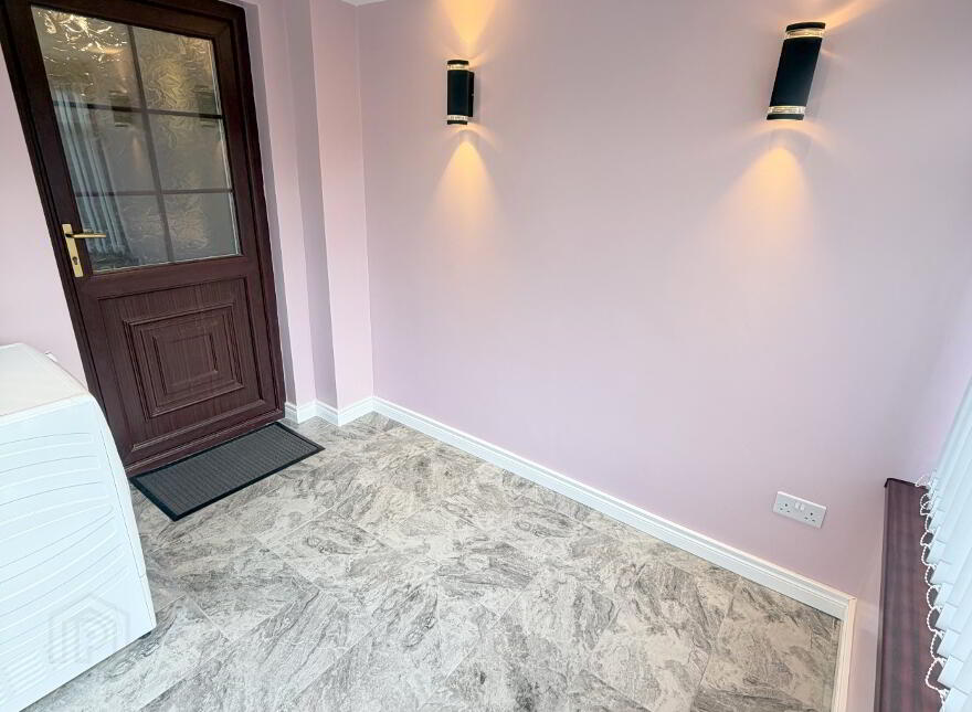 122 Avonmore Park, Lisburn, BT28 1NJ
