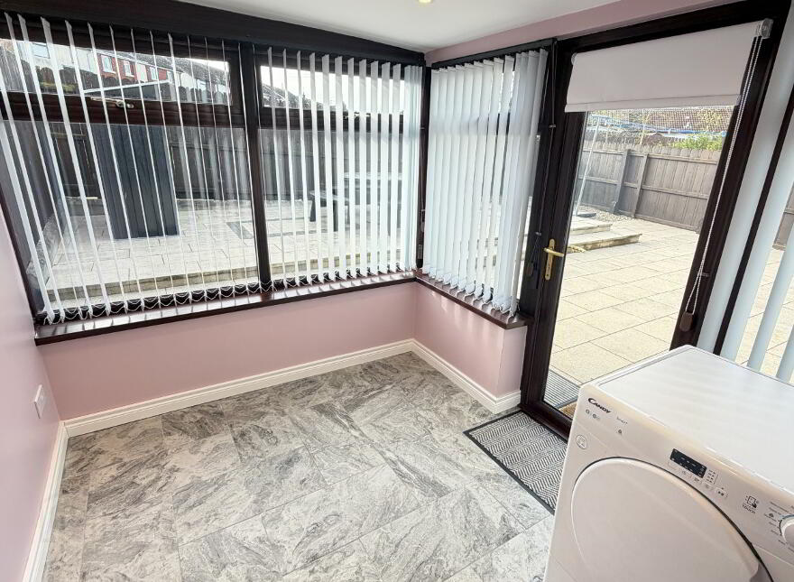 122 Avonmore Park, Lisburn, BT28 1NJ