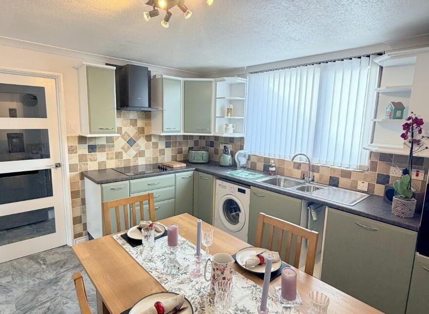 122 Avonmore Park, Lisburn, BT28 1NJ
