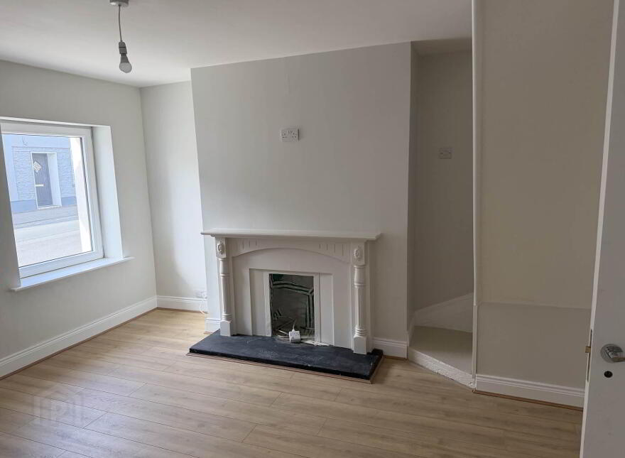 30 Railway View, Roscrea, E53AX93