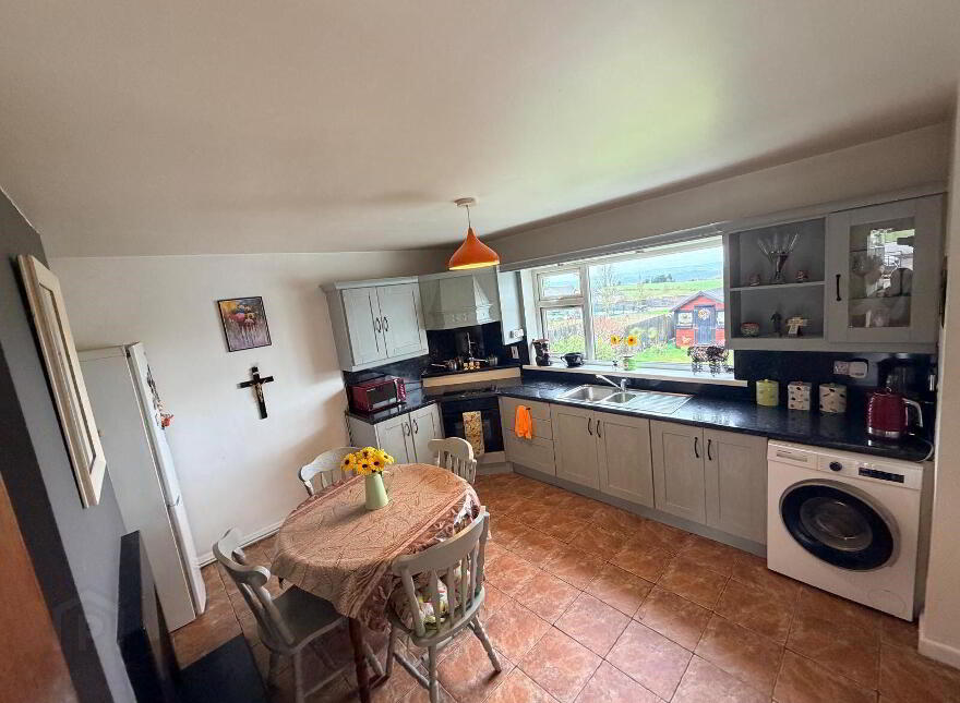 6 Glenview Terrace, Lyre, P51D361