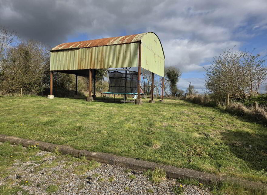 Castlefarm, Hospital