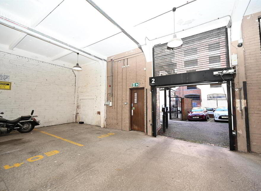 106 Somerset Studios, Marcus Ward Street, Belfast, BT7 1RP