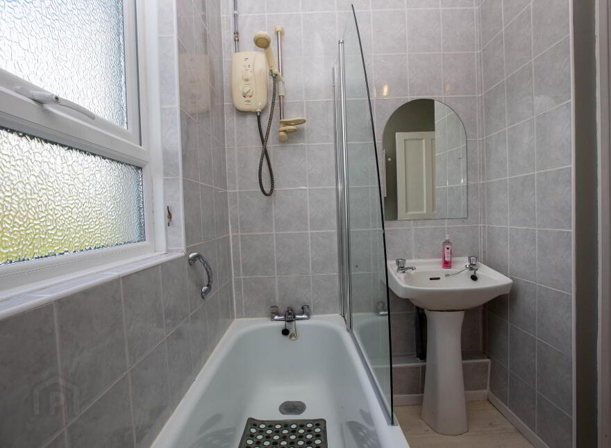 12 Dundrum Road, Newcastle, BT33 0BG