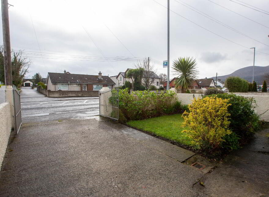 12 Dundrum Road, Newcastle, BT33 0BG