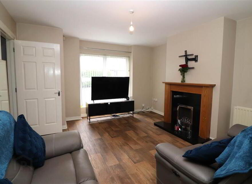 2 Warren Gardens Mews, Warren Gardens, Lisburn, BT28 1GY