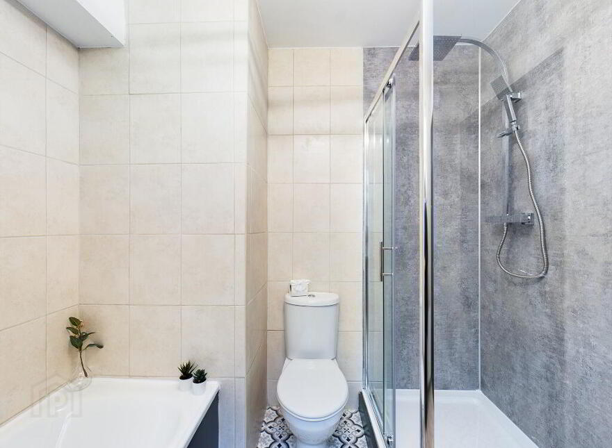 3.1 Eglantine Avenue, Belfast, BT9 6DW