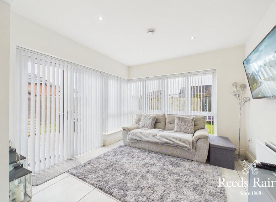 3 Millmount Village Close, Dundonald, Belfast, BT16 1AU