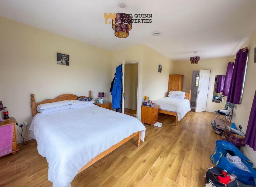 Auntie B`s, Portnoo Road, Ardara, F94W1D2