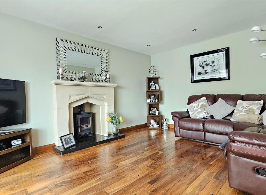 2 Sandringham Park, Carrickfergus, BT38 9EP